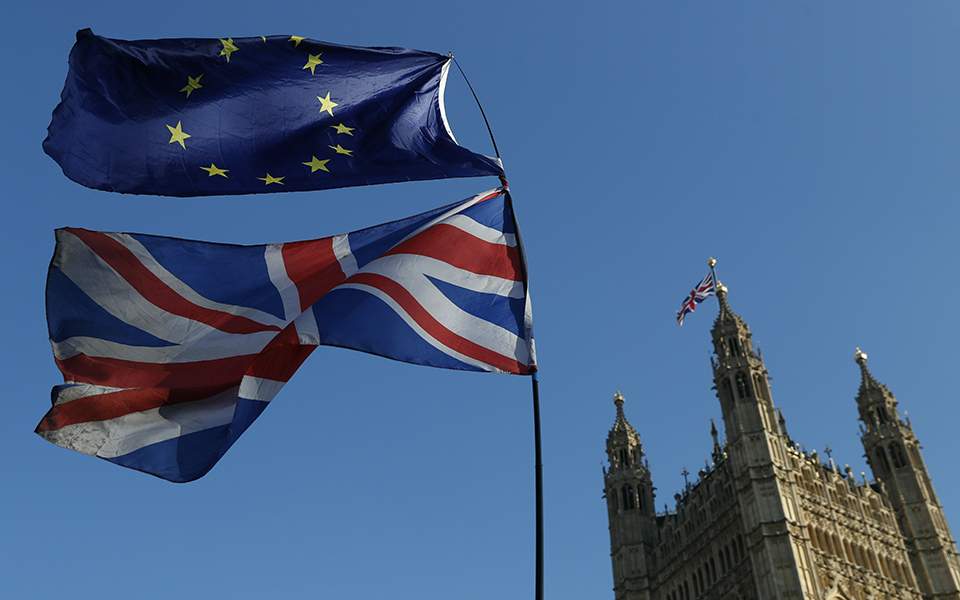 Άμεση Ανάλυση: Ομίχλη στο Αγγλικό Κανάλι, η Ευρώπη αποκόπηκε